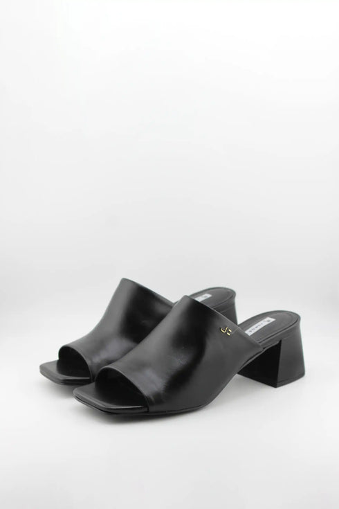 Jorge Bischoff Elegant Leather Block Heel Mules
